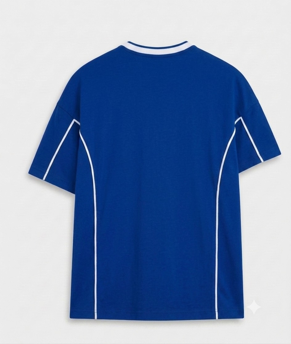 เสื้อรุ่น AMS49 ด้านหลัง มีเส้นไปป์ขาวตามตะเข็บข้าง